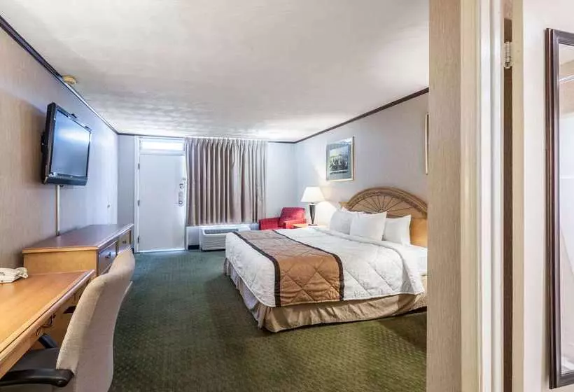 Hotelli Rodeway Inn & Suites   Charles Town, Wv