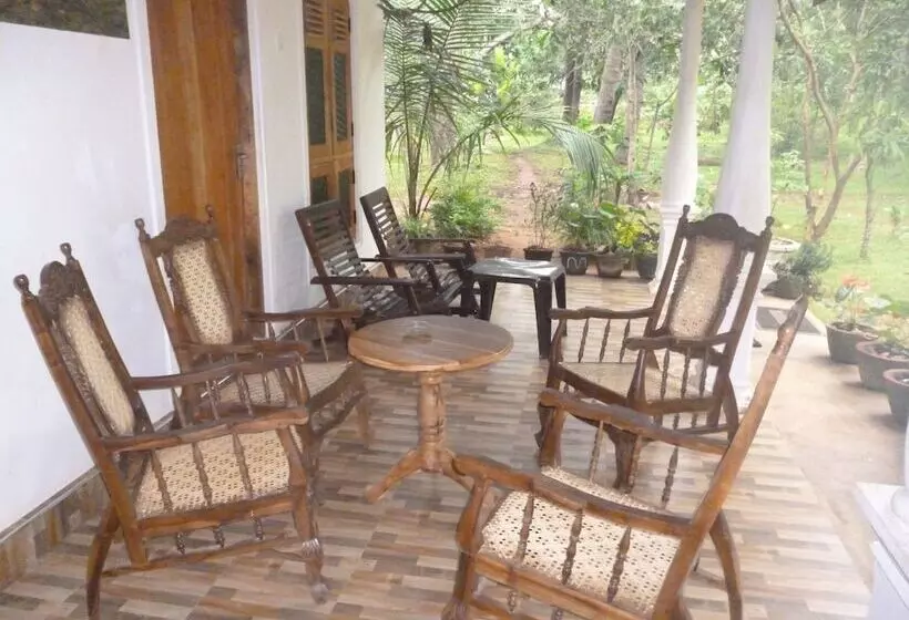 Hotelli Sigiri Lodge