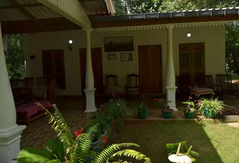 Hotelli Sigiri Lodge