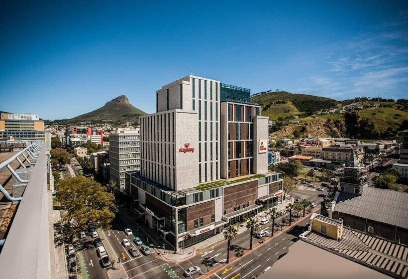 هتل Stayeasy Cape Town City Bowl