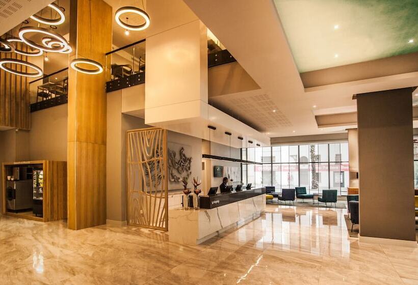 هتل Stayeasy Cape Town City Bowl