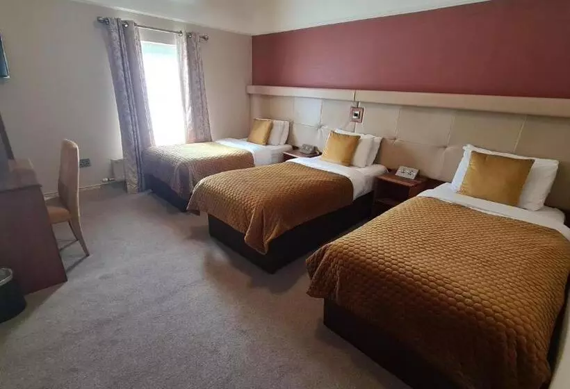 هتل The Farnham Arms