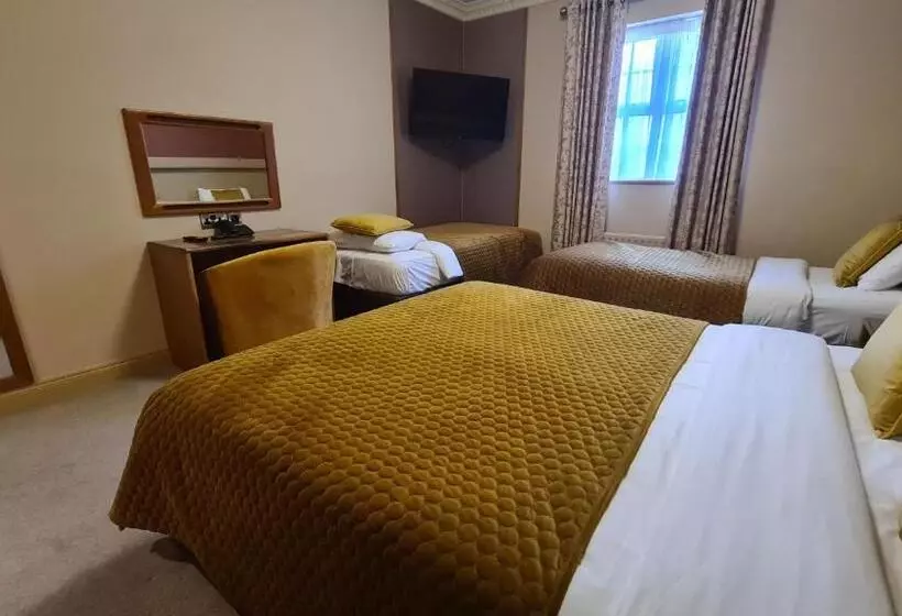 هتل The Farnham Arms