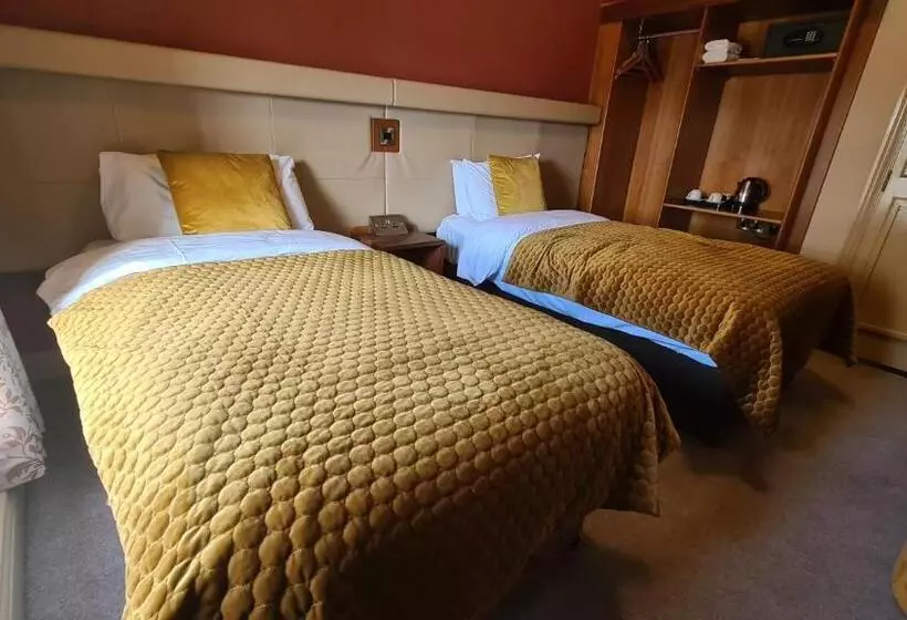 هتل The Farnham Arms