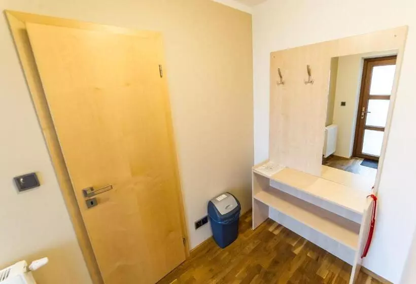 Majatalo Penzion Delanta