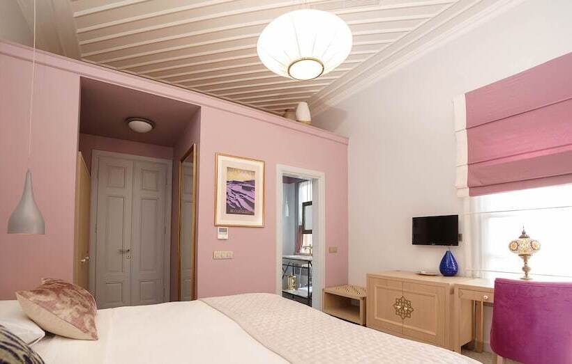 هتل Delight Deluxe