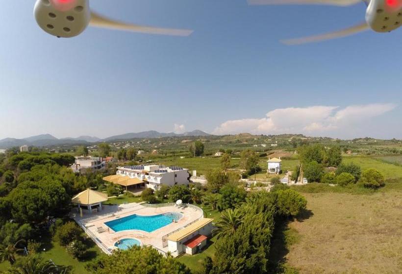 בית מלון כפרי Golden Beach