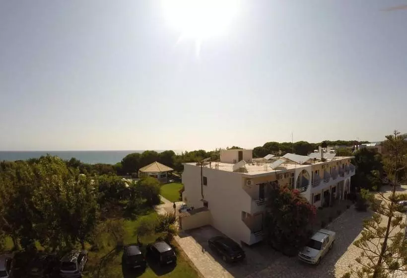 هتل Golden Beach