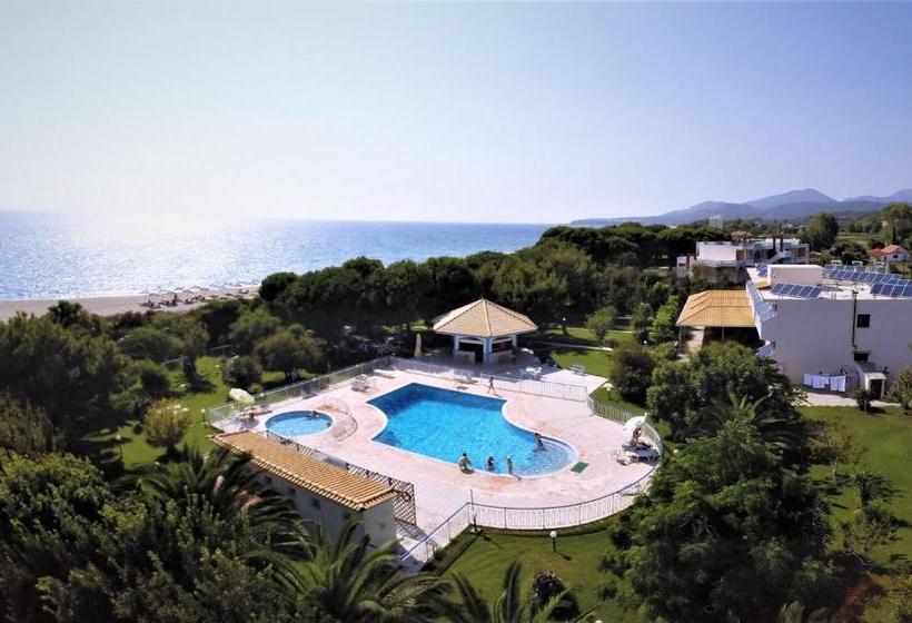 בית מלון כפרי Golden Beach