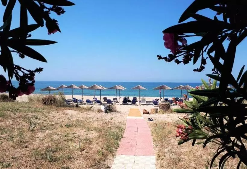 هتل Golden Beach