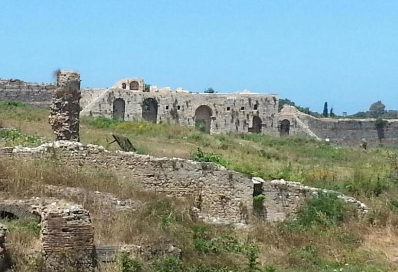 בית מלון כפרי Golden Beach