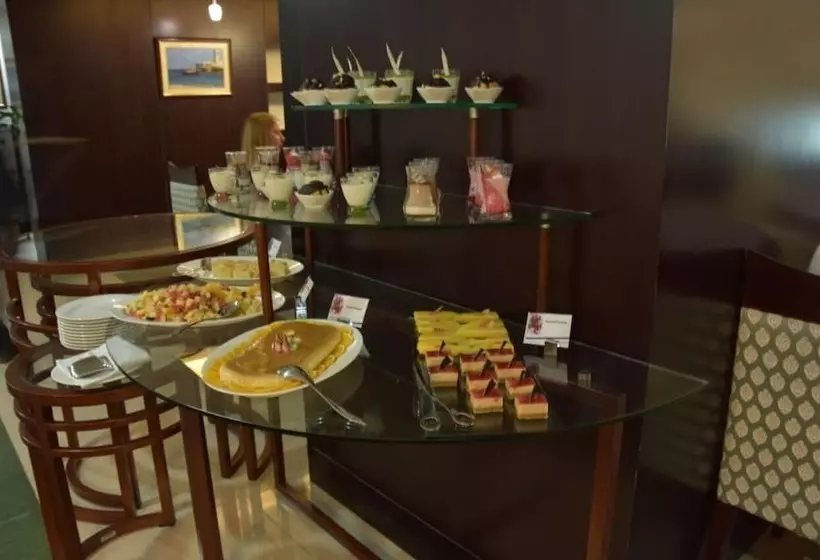 هتل Golden Tulip Headington