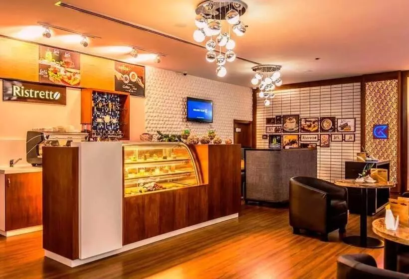 هتل Golden Tulip Headington