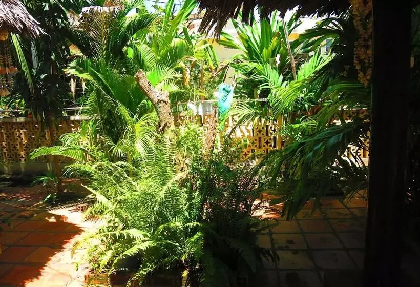 هتل Kampot Guesthouse