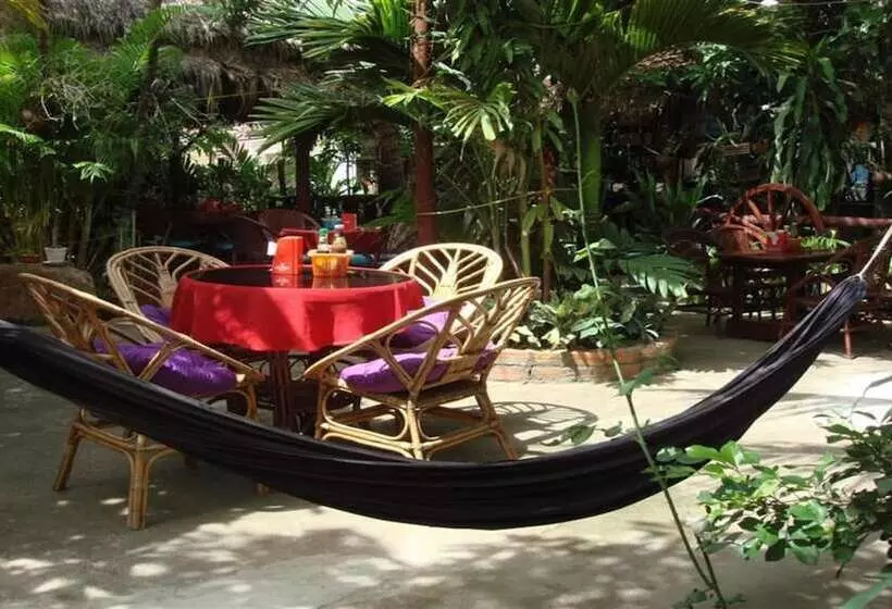هتل Kampot Guesthouse