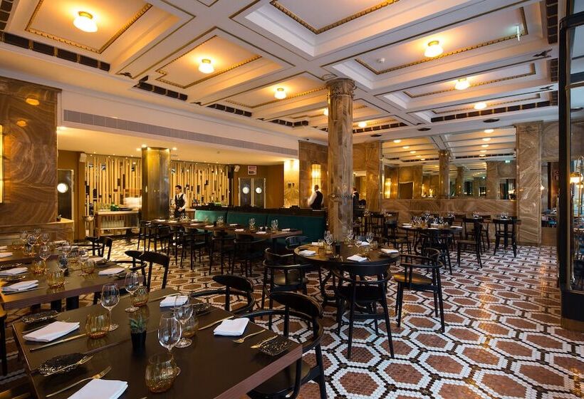 هتل Pestana Porto A Brasileira, City Center & Heritage Building