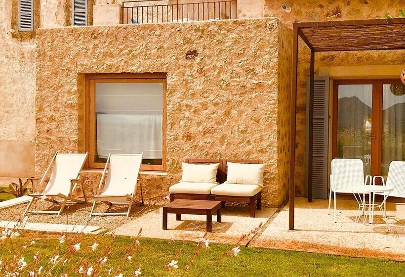 فندق ريفى Finca Sestelrica