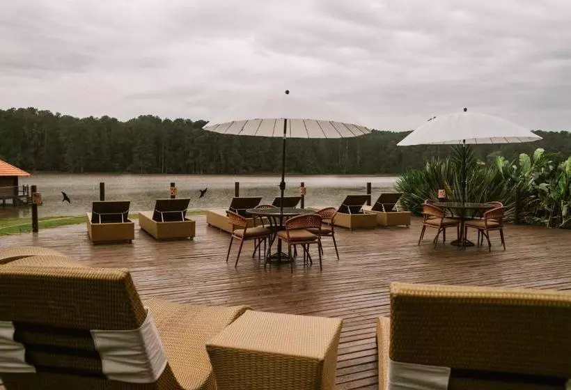 Hotelli Virá Charme Resort