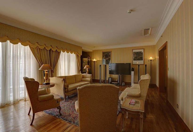 Parsian Esteghlal International Hotel