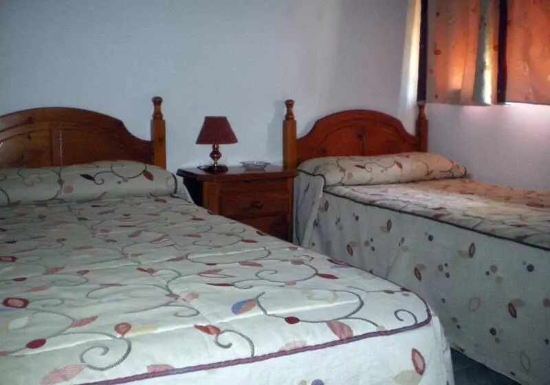 هاستل Hostal Sevilla Santa Justa   Adults Only