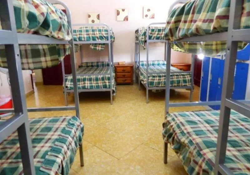 هاستل Hostal Sevilla Santa Justa   Adults Only