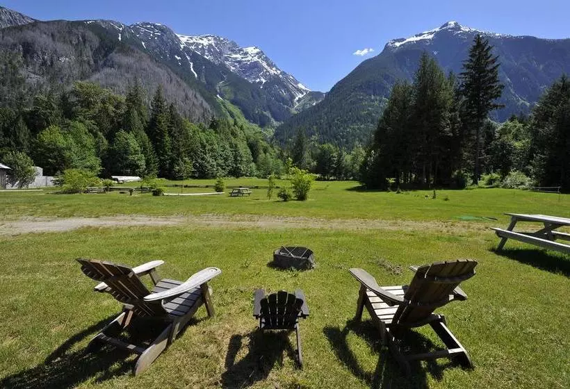 ホテル Bella Coola Eagle Lodge