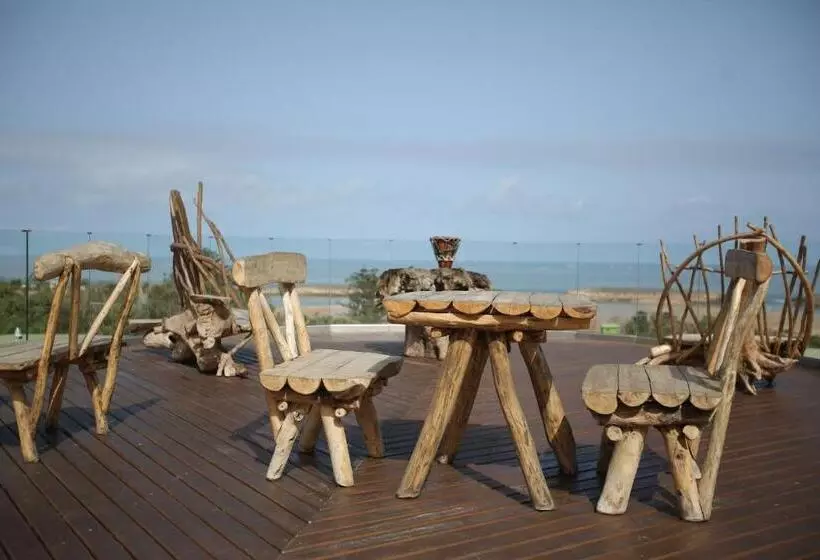 Hotelli Chateau Eden El Rouh & Spa