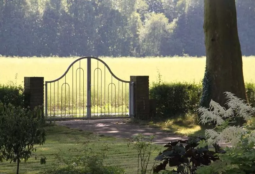 Hotelli Gastehaus Alte Schule