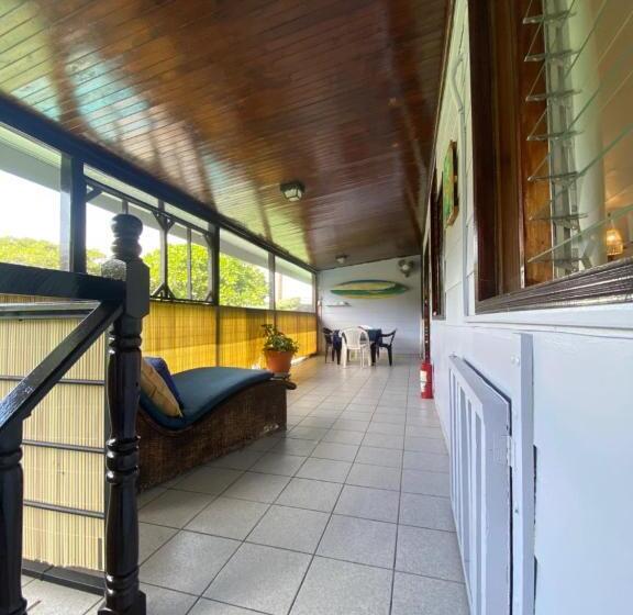 هتل Perico Azul & Surf Camp