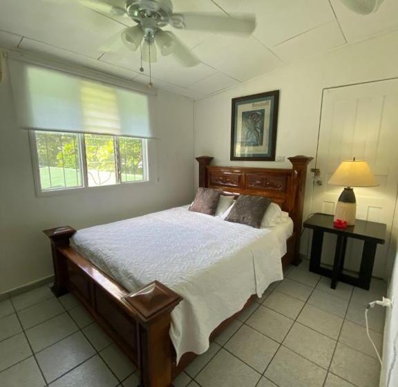 هتل Perico Azul & Surf Camp