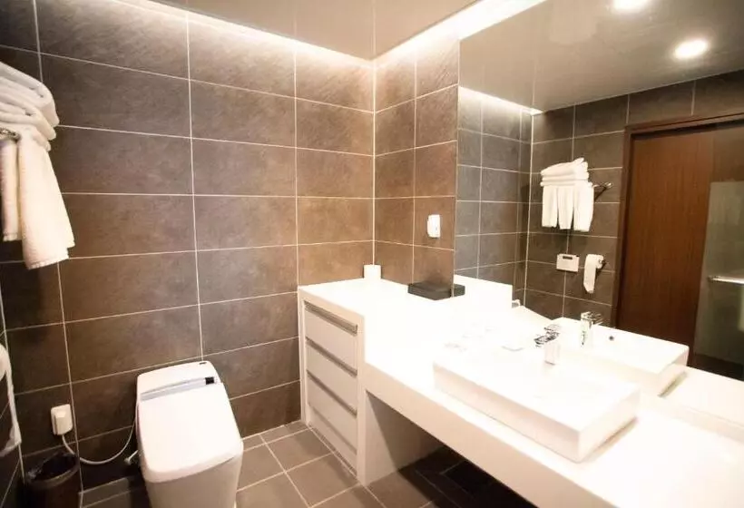 هتل The Qube Resort Jeju