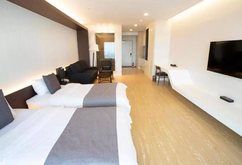 هتل The Qube Resort Jeju