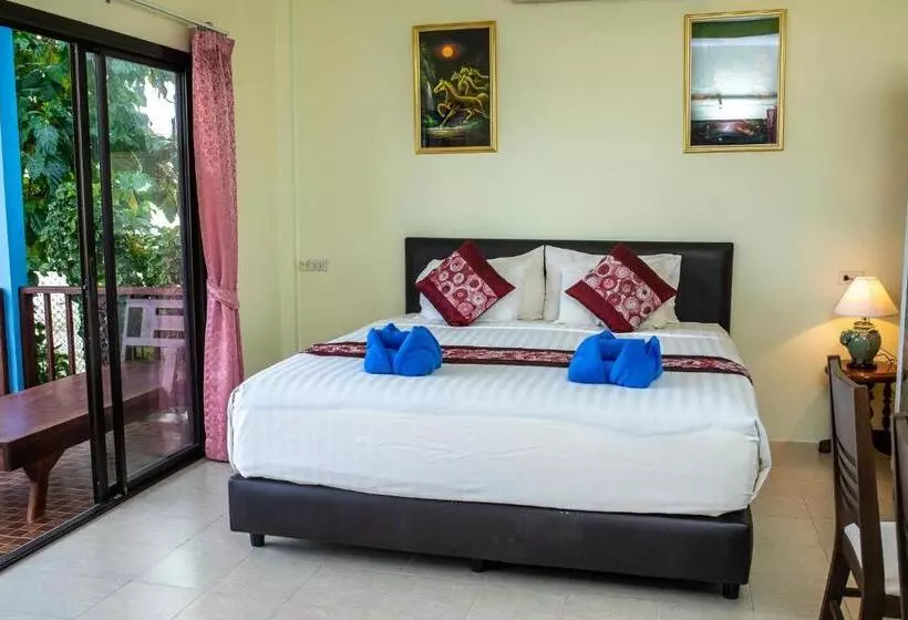 Rung Arun Resort