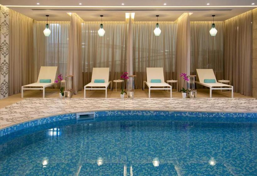 Vangelis Hotel & Suites