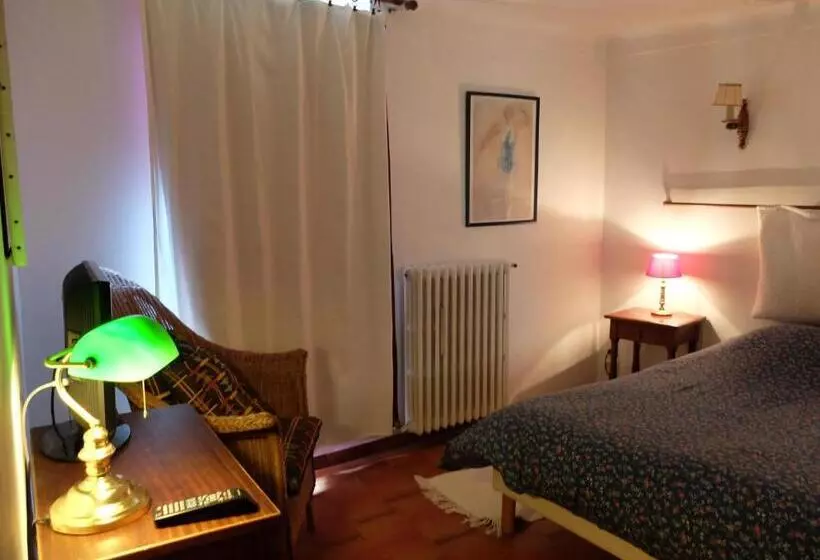 تختخواب و صبحانه Chambres D Hôtes De L Abbaye