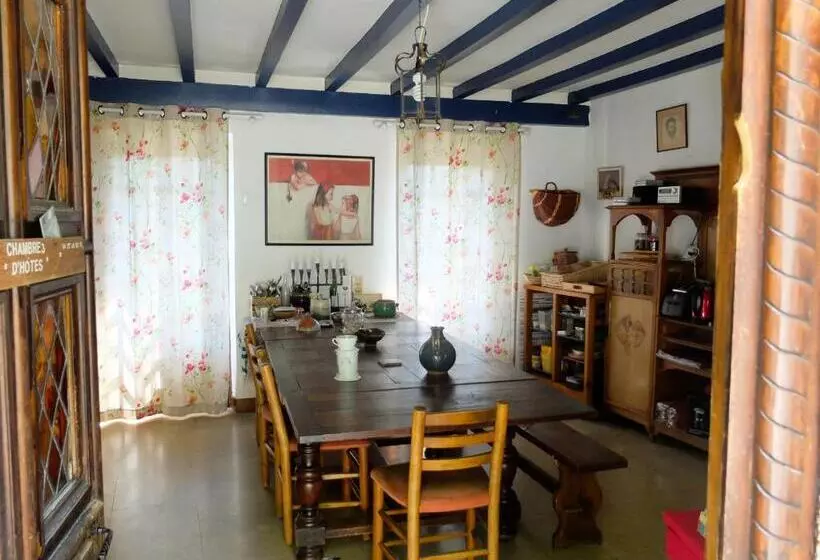 تختخواب و صبحانه Chambres D Hôtes De L Abbaye