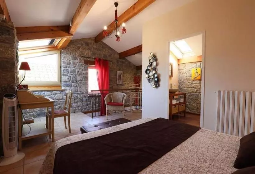 ベッドアンドブレックファースト Les Falaises