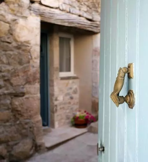 ベッドアンドブレックファースト Les Falaises