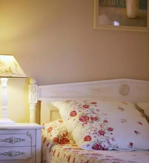 ベッドアンドブレックファースト Les Falaises