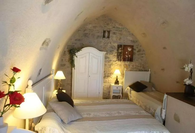 ベッドアンドブレックファースト Les Falaises