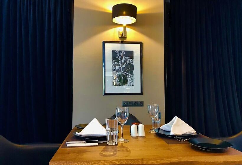 Athenian Riviera Hotel& Suites