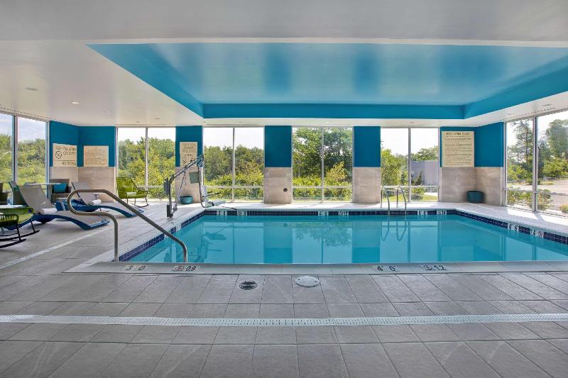 Отель Courtyard By Marriott Deptford