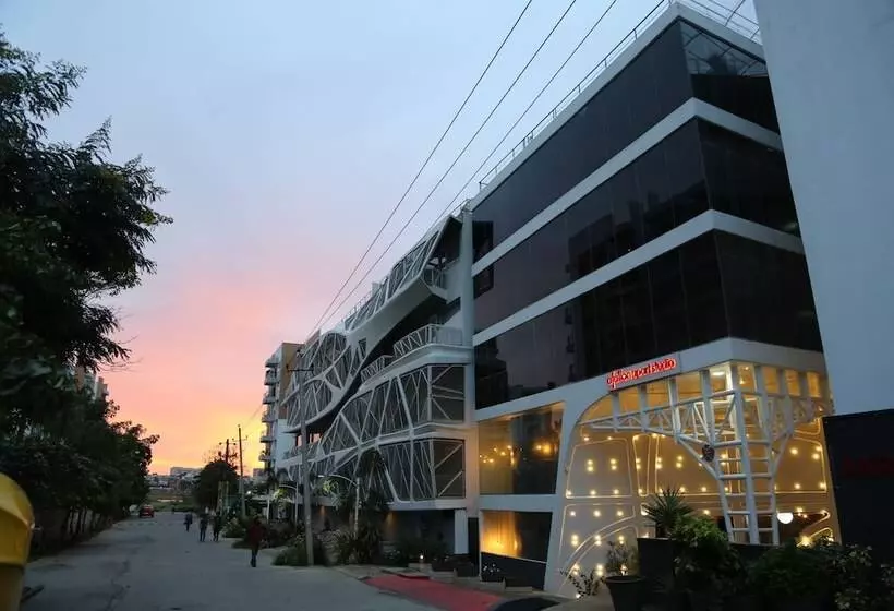 هتل Days Inn & Suites By Wyndham Bengaluru Whitefield