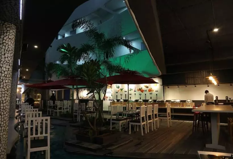 هتل Days Inn & Suites By Wyndham Bengaluru Whitefield
