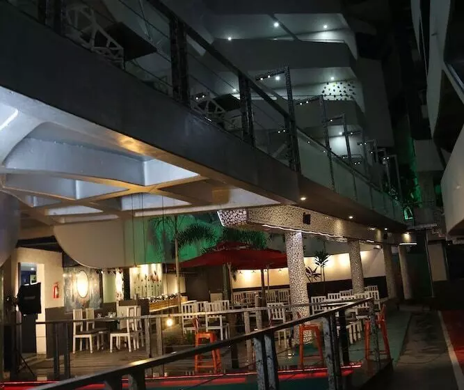 هتل Days Inn & Suites By Wyndham Bengaluru Whitefield