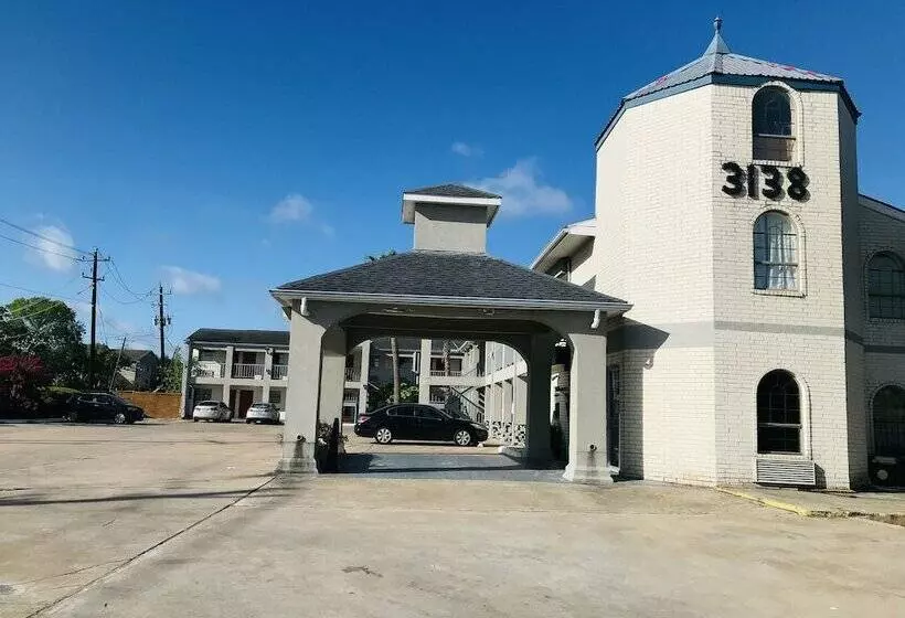 هتل Summit Inn   Houston Medical Center