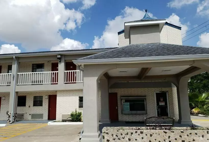 هتل Summit Inn   Houston Medical Center