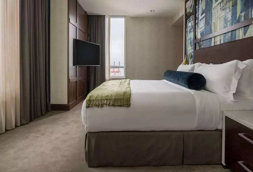 هتل Embassy Suites By Hilton Seattle Downtown Pioneer Square