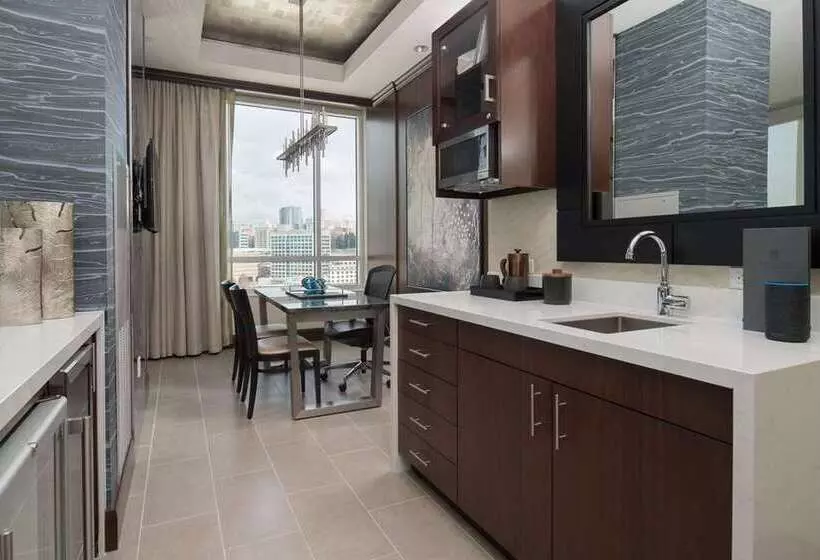 هتل Embassy Suites By Hilton Seattle Downtown Pioneer Square