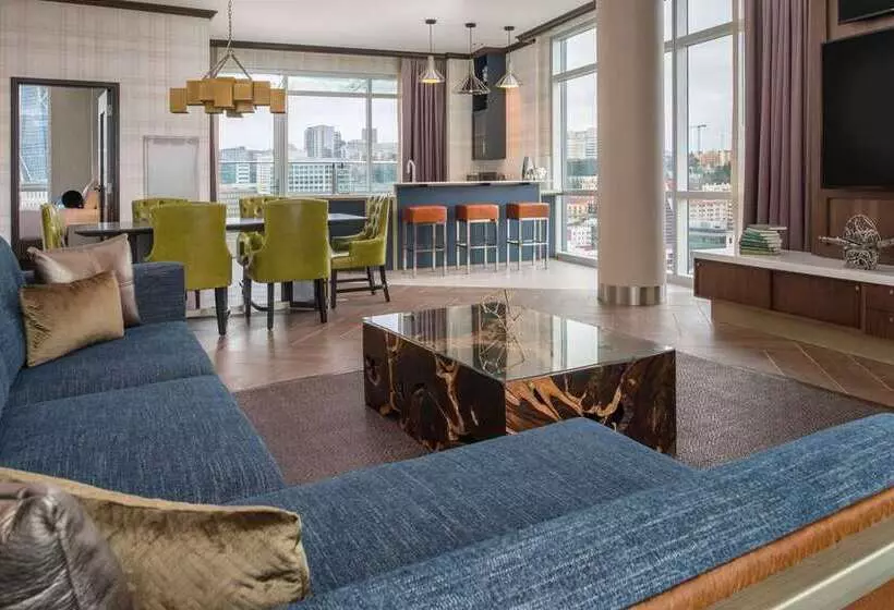 هتل Embassy Suites By Hilton Seattle Downtown Pioneer Square